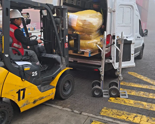 agente de aduanas Santiago